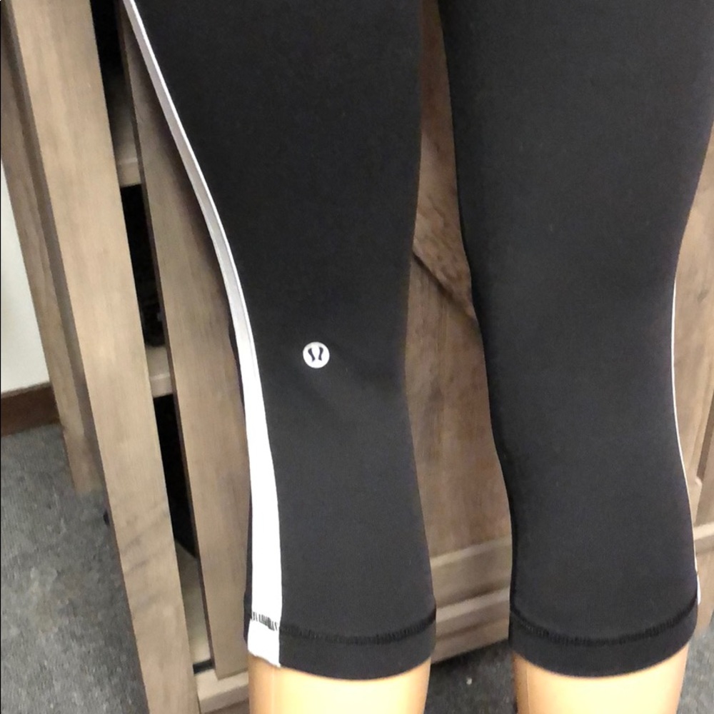 Lululemon - Picture 5 of 7